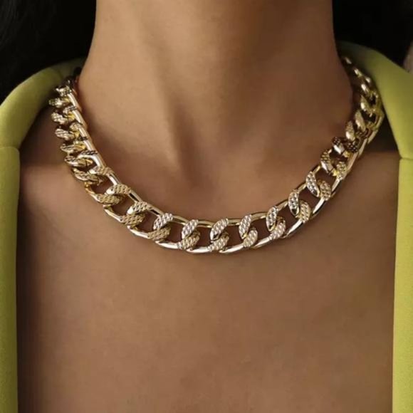 Jewelry - NEW 18K GOLD CUBAN CHAIN NECKLACE, NICE NECKLACE, CUTE NECKLACE